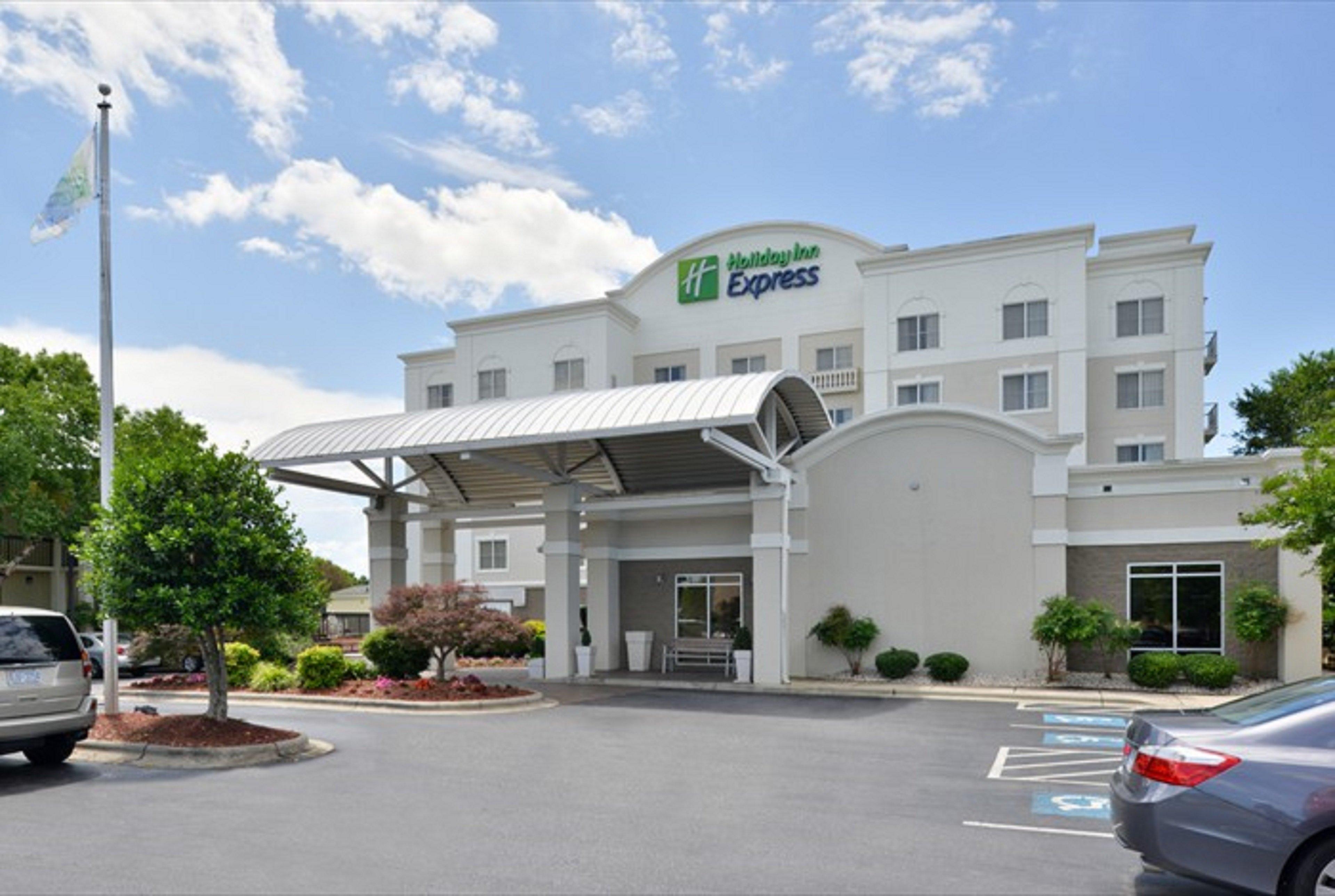 Holiday Inn Express Hotel & Suites Mooresville - Lake Norman By Ihg Экстерьер фото
