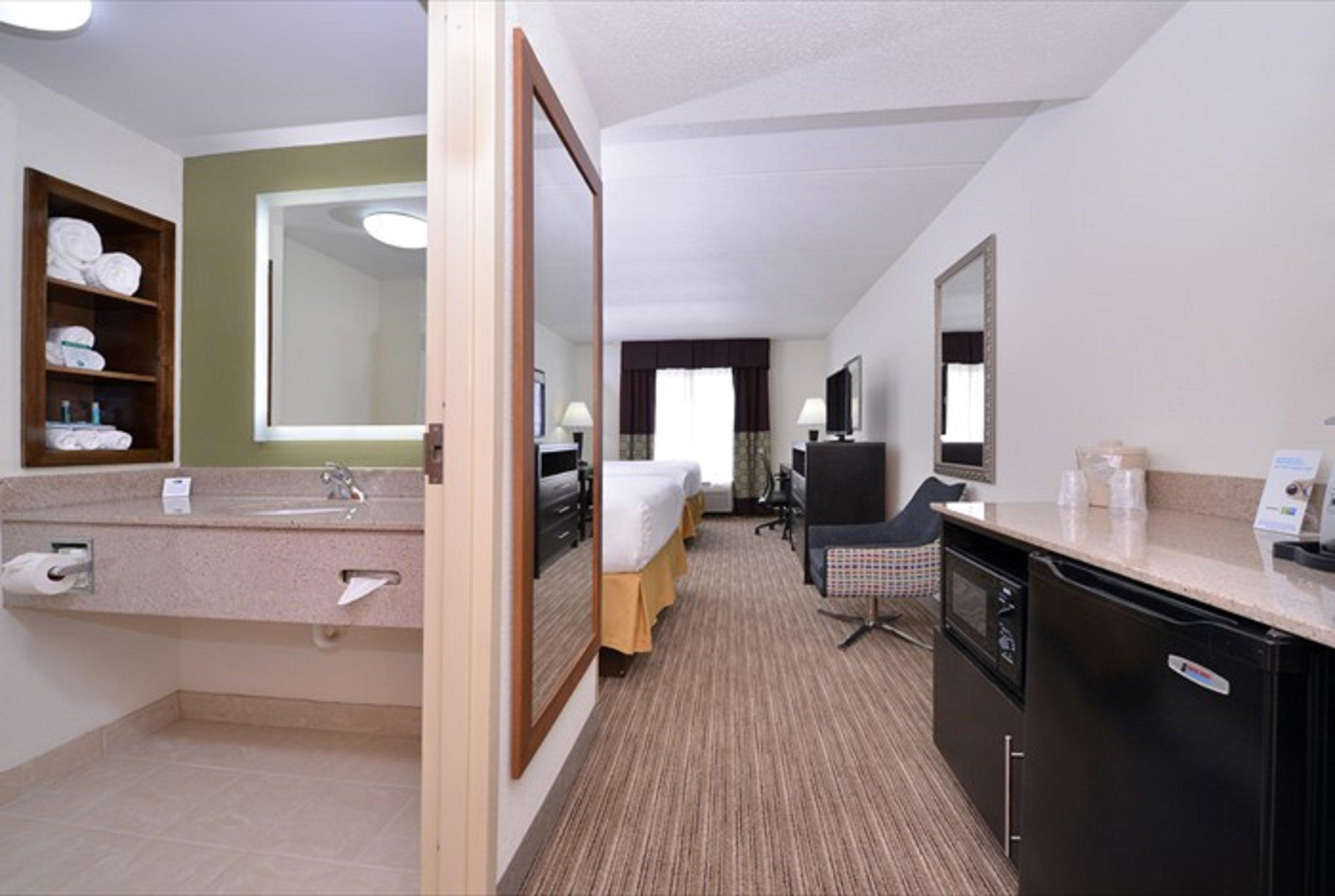 Holiday Inn Express Hotel & Suites Mooresville - Lake Norman By Ihg Экстерьер фото