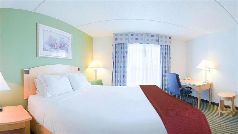 Holiday Inn Express Hotel & Suites Mooresville - Lake Norman By Ihg Экстерьер фото