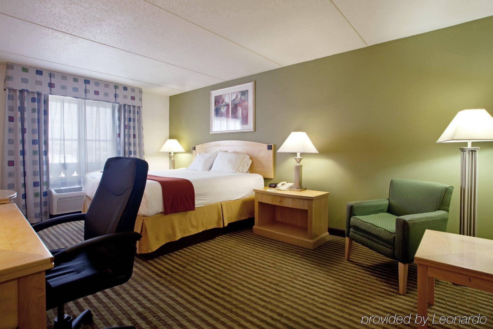 Holiday Inn Express Hotel & Suites Mooresville - Lake Norman By Ihg Экстерьер фото